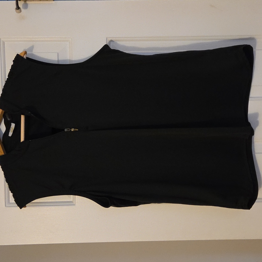 Greg Norman Sleeveless Black Women's Golf Or Casual  Top